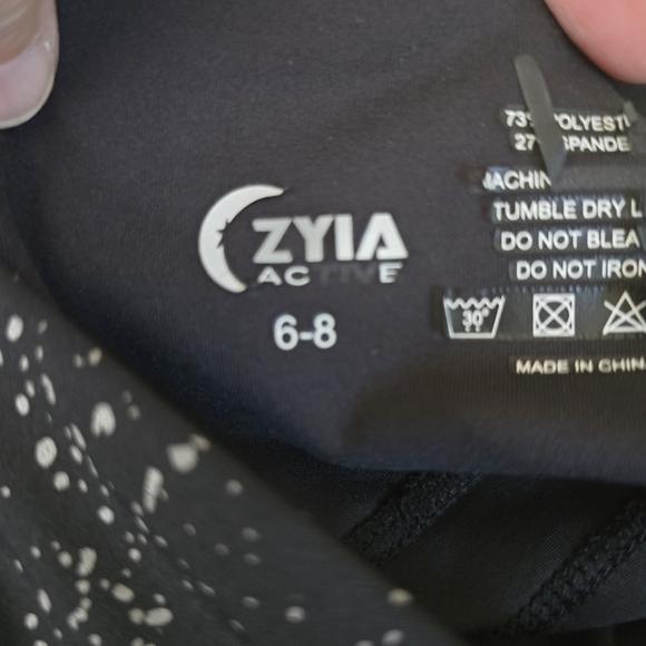 Zyia Active Women's Black Reflective Pocket Light n Tight Hi-Rise 7/8 Size 6-8 - Picture 3 of 16